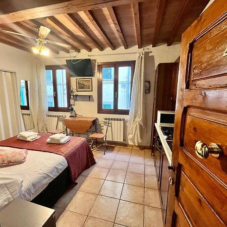 Mini Studio Very Central Close To The Train Station Florence Buitenkant foto