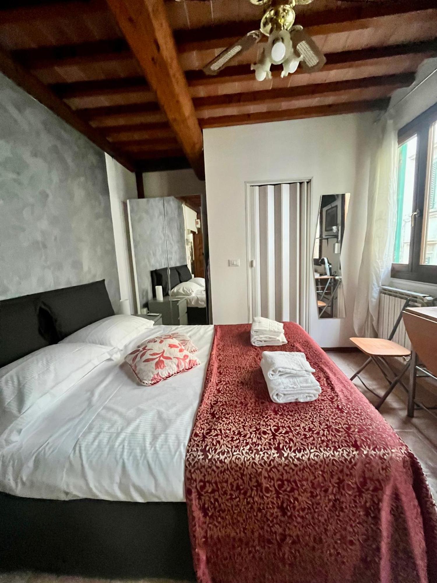 Mini Studio Very Central Close To The Train Station Florence Buitenkant foto